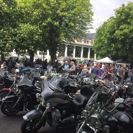 Venasque Vue Saint-Mamet