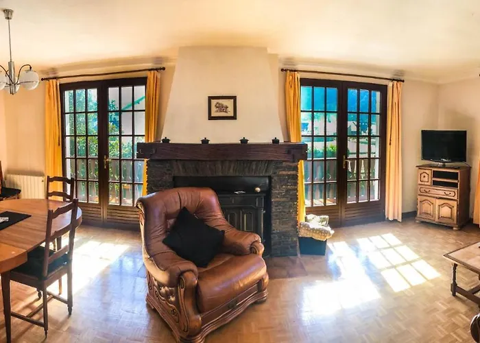 Venasque Vue Saint-Mamet