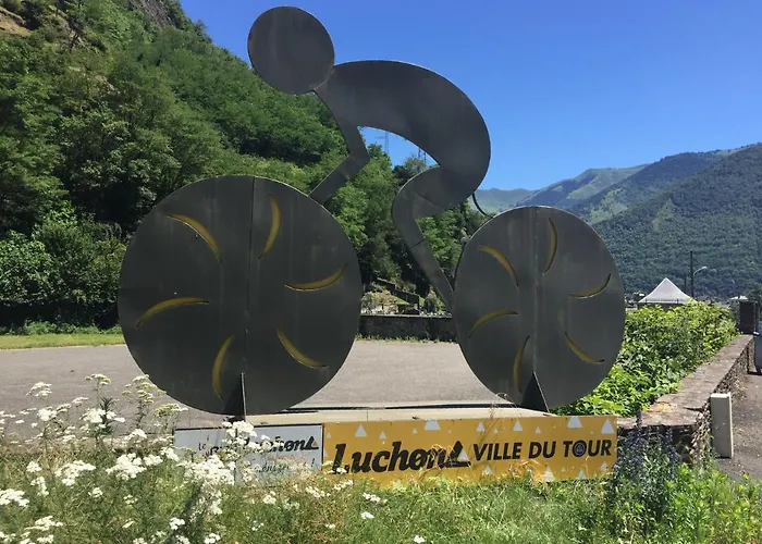 Venasque Vue Saint-Mamet