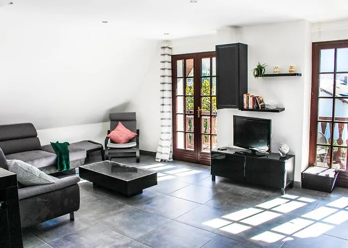 Venasque Vue شقة Saint-Mamet